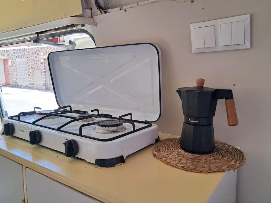 Slow-life Campervan, Kueche, Dusche, Queen-size Bett, Solar Apartamento *