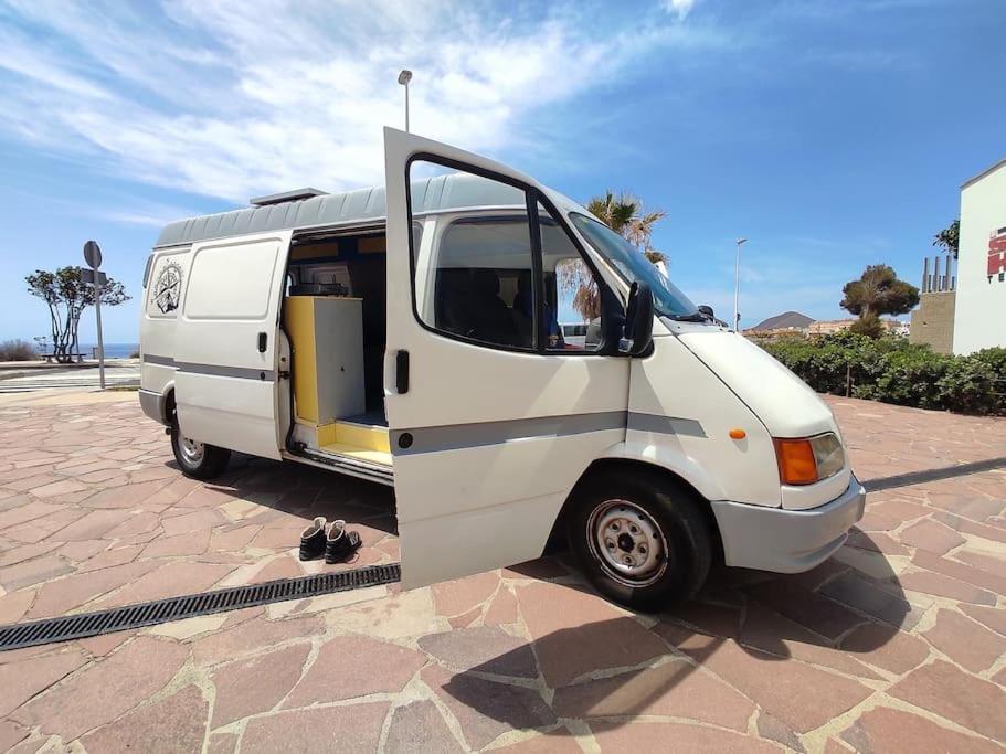 Slow-life Campervan, Kueche, Dusche, Queen-size Bett, Solar Apartment